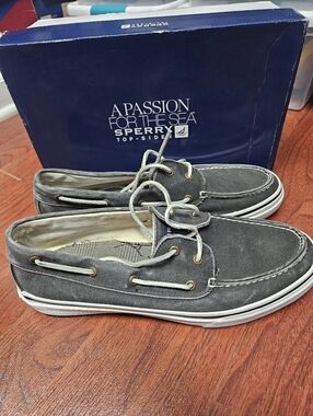 Sperry Men's Gray Canvas Suede-Trim Boat Shoes with White Laces